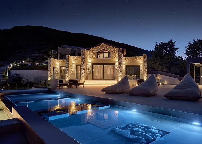 Marisia Luxury Villa, An Acre Of Endless Blue By Mindyourvilla Λιθακιά